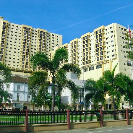 N'Dnie Homestay Pelangi Mall Condominium Kota Bharu Buitenkant foto