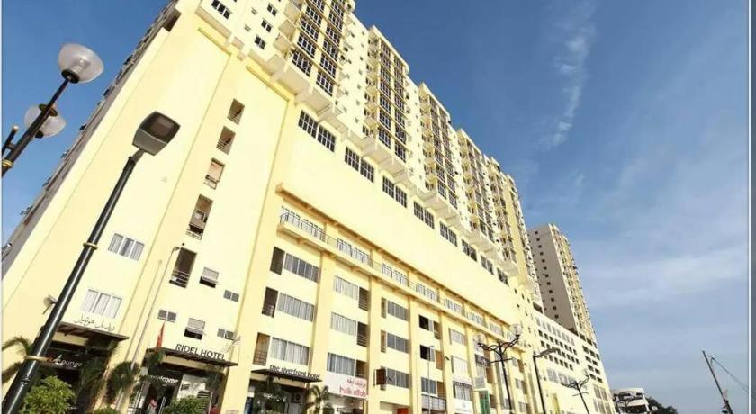 N'Dnie Homestay Pelangi Mall Condominium Kota Bharu Buitenkant foto